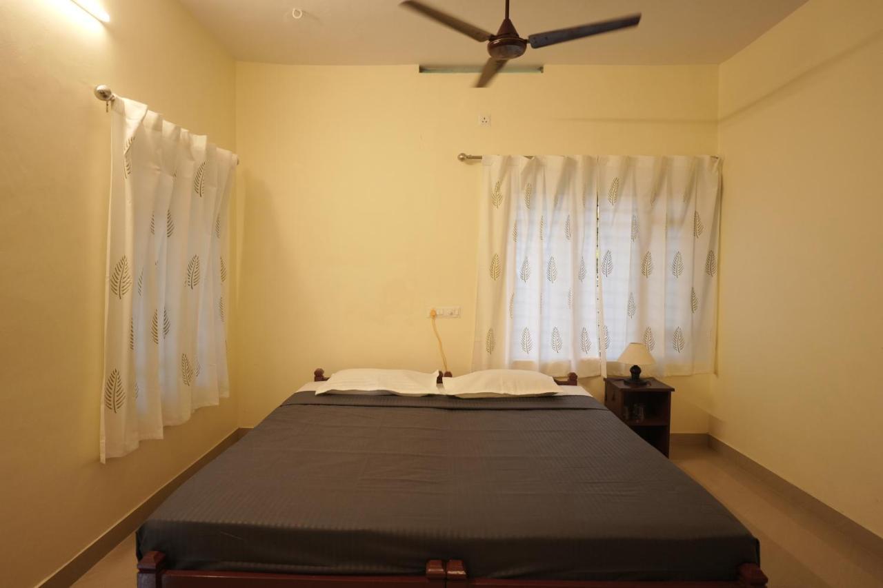 Cliff & Coral Hostel Varkala Bagian luar foto