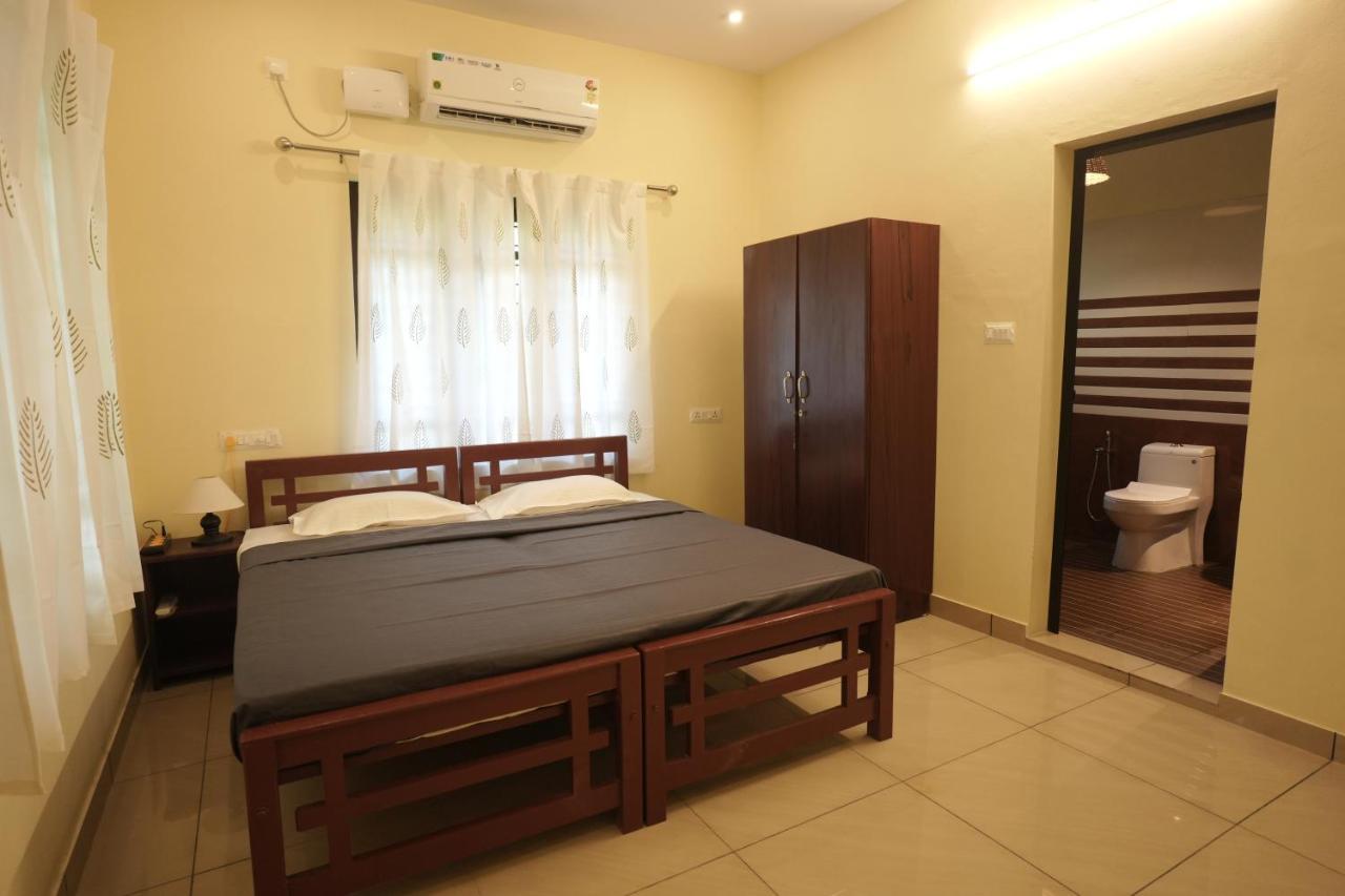 Cliff & Coral Hostel Varkala Bagian luar foto