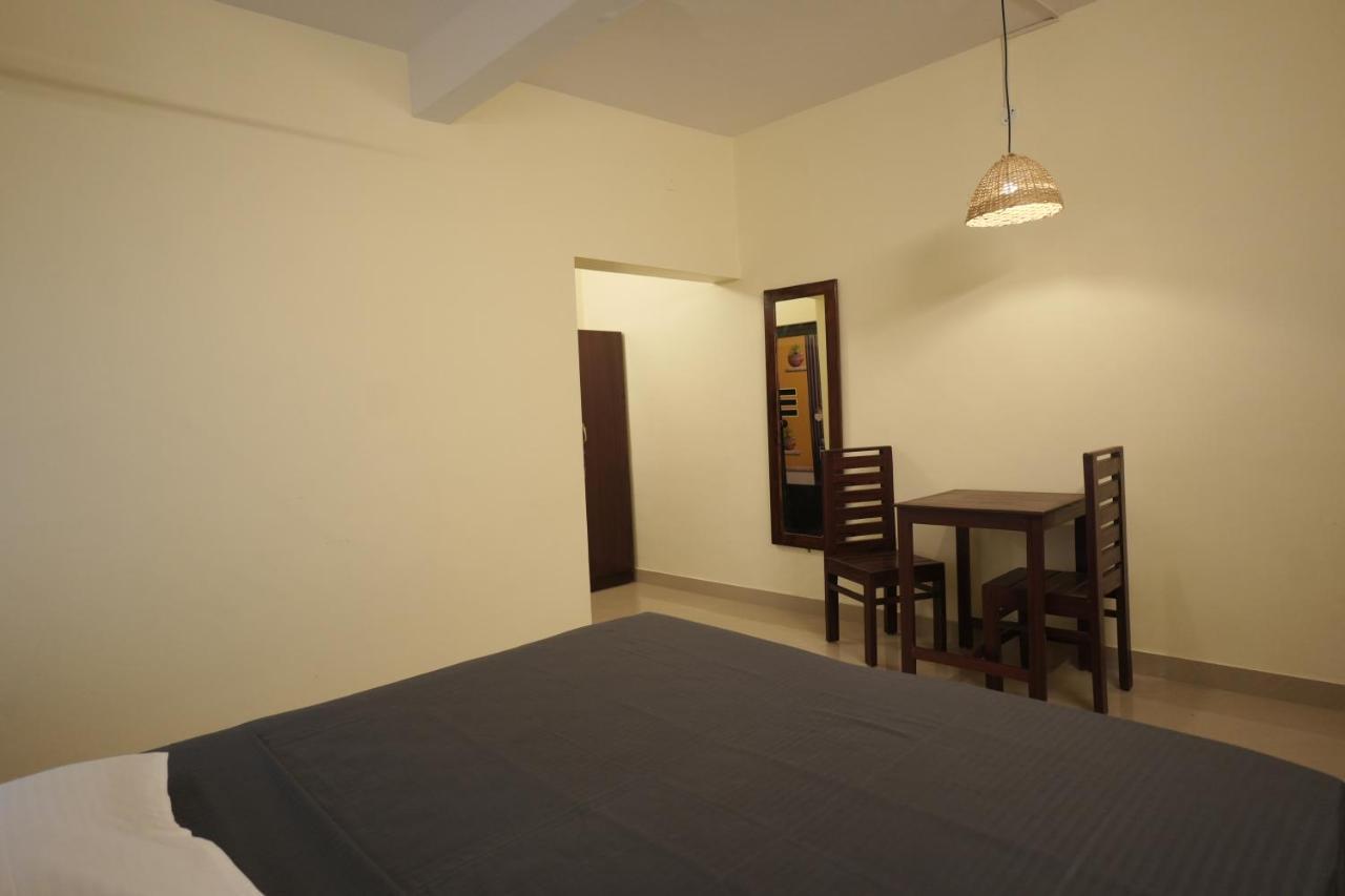 Cliff & Coral Hostel Varkala Bagian luar foto
