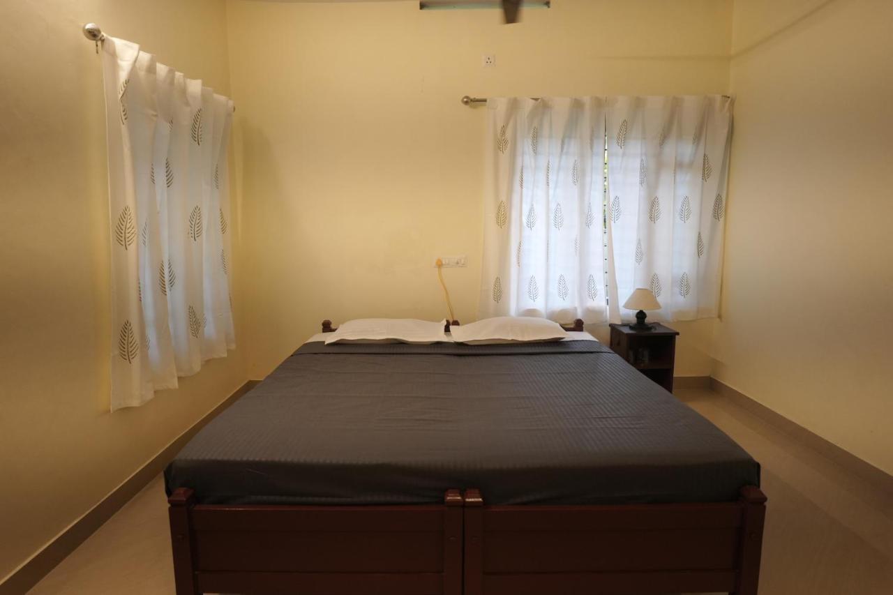 Cliff & Coral Hostel Varkala Bagian luar foto