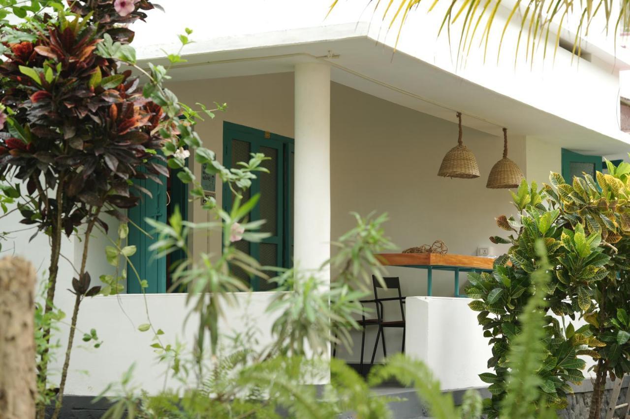Cliff & Coral Hostel Varkala Bagian luar foto