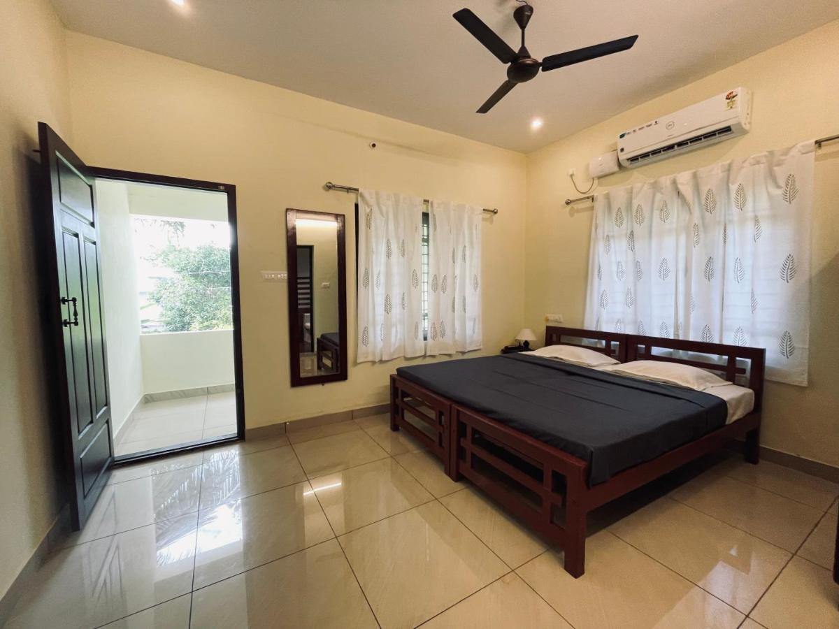 Cliff & Coral Hostel Varkala Bagian luar foto