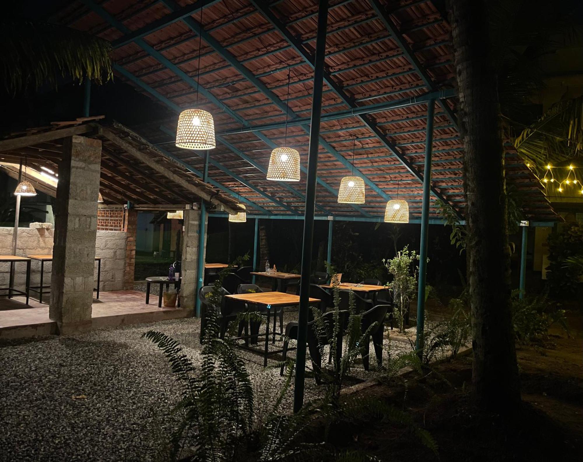 Cliff & Coral Hostel Varkala Bagian luar foto