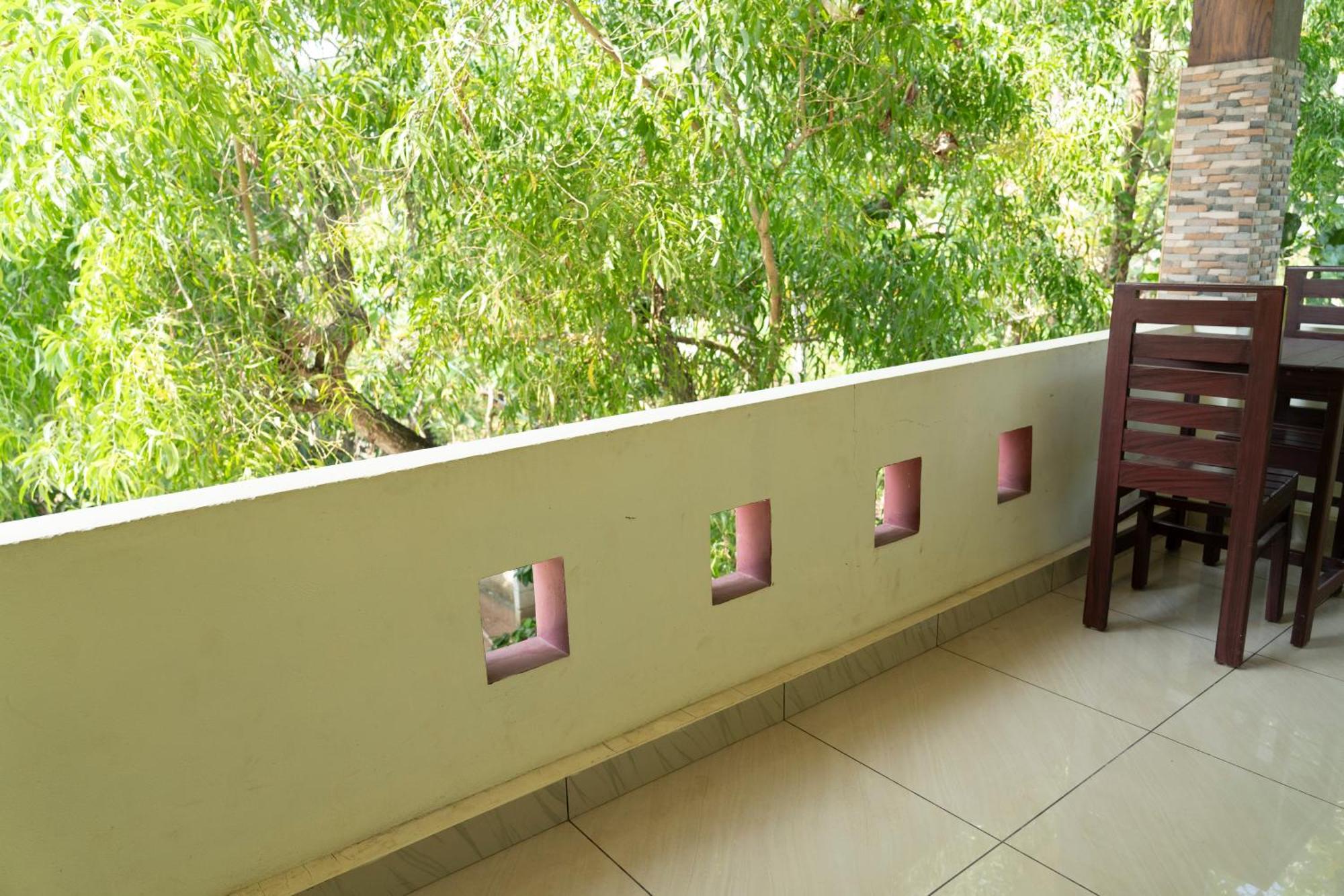 Cliff & Coral Hostel Varkala Bagian luar foto