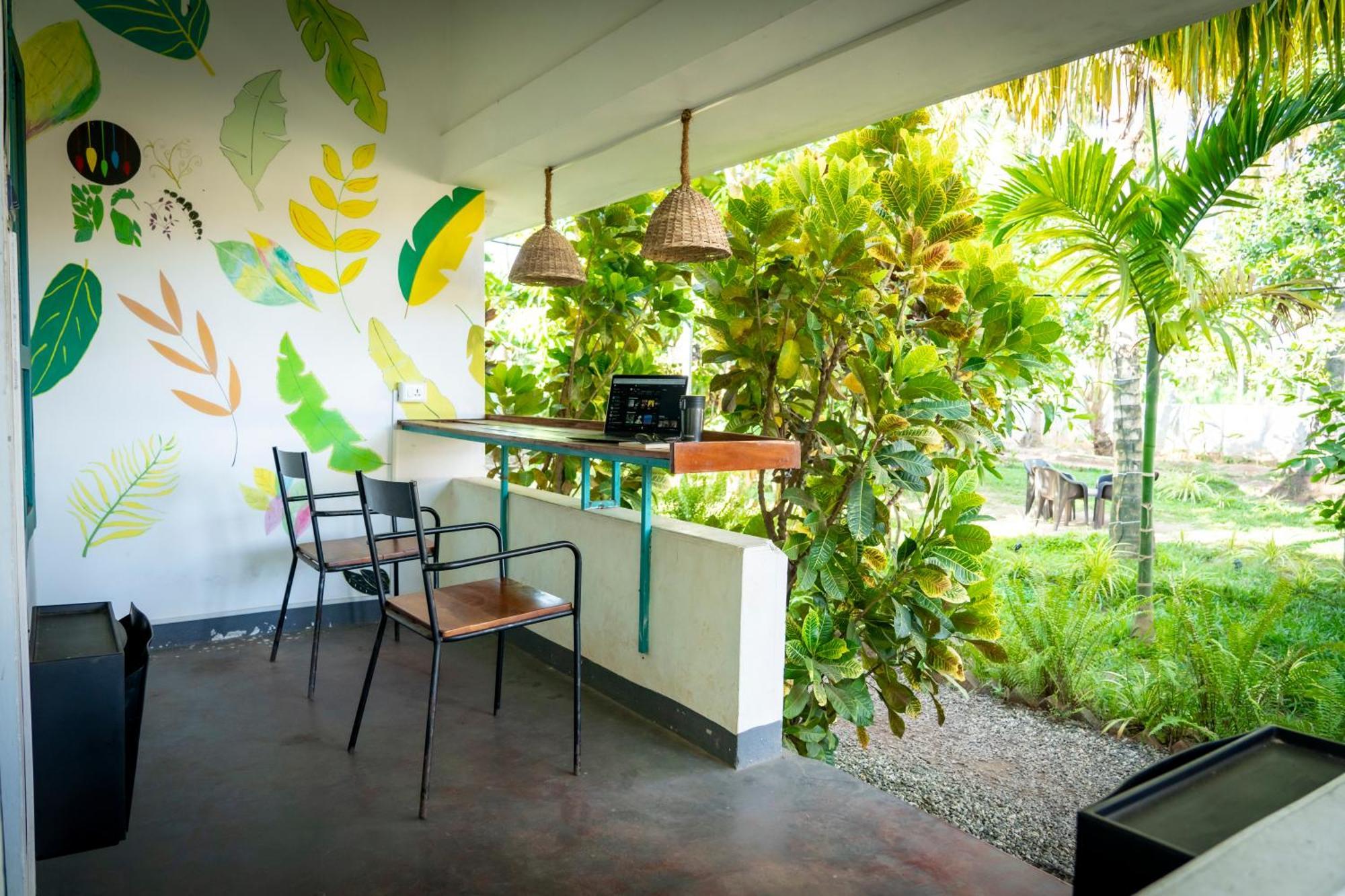Cliff & Coral Hostel Varkala Bagian luar foto