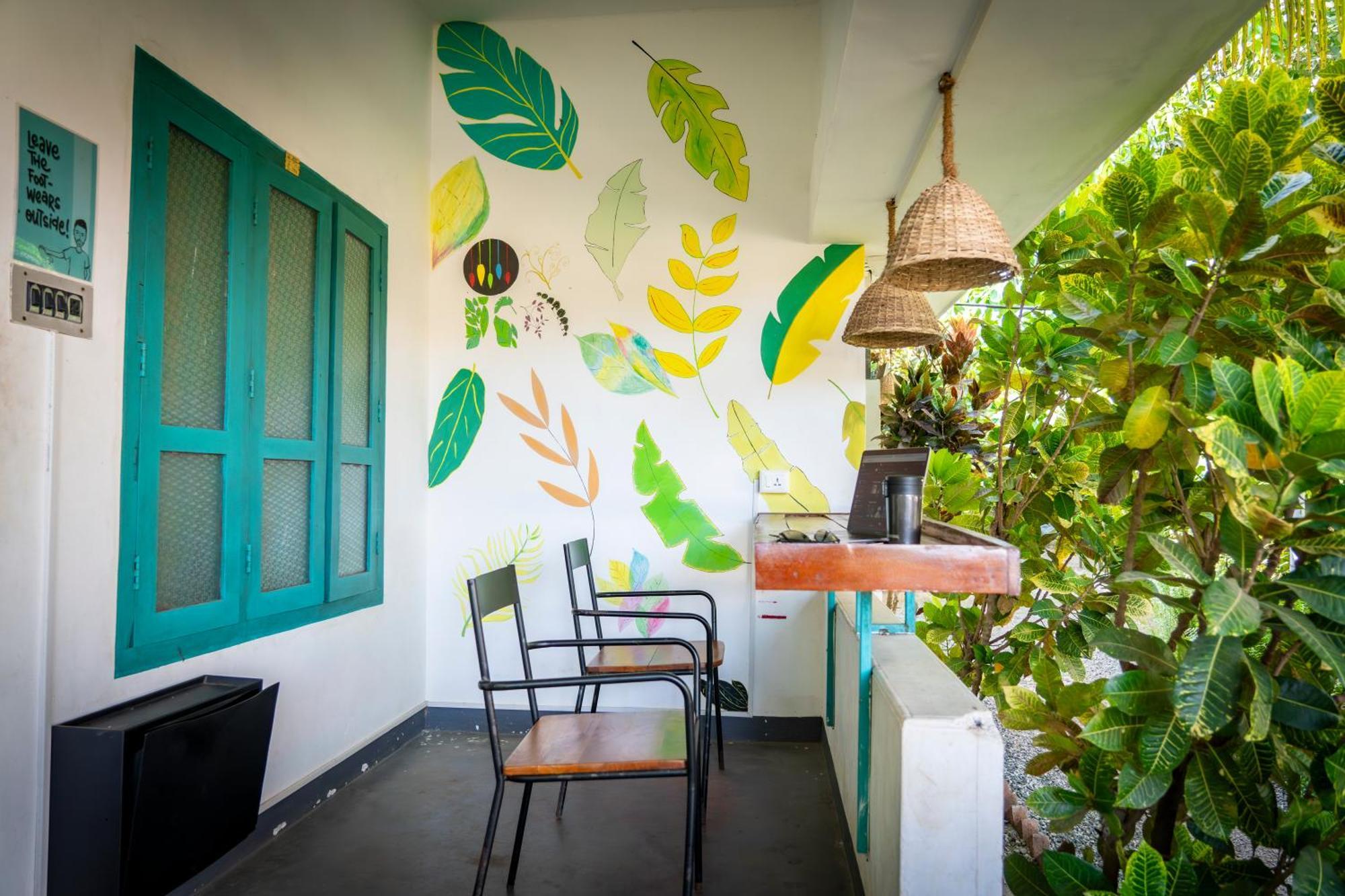 Cliff & Coral Hostel Varkala Bagian luar foto